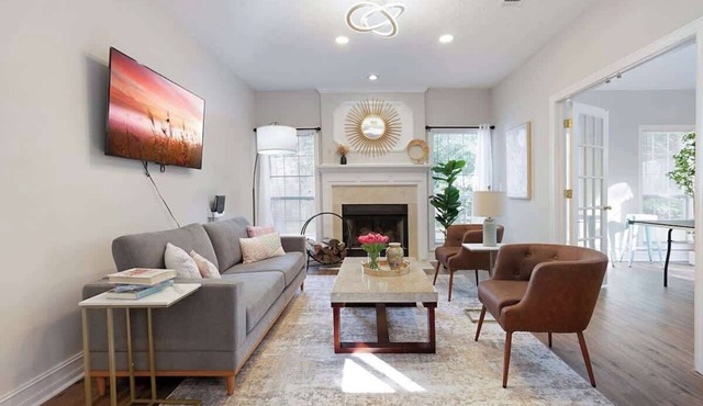 NEW Cozy Family House/KING Beds/Mins from MallofGA