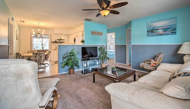 NEW! Cozy Hudson Home w/ Fire Pit ~ 2 Mi to Beach!