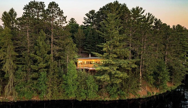 New - Cozy lakefront cabin on private wooded peninsula with bunkhouse and sauna