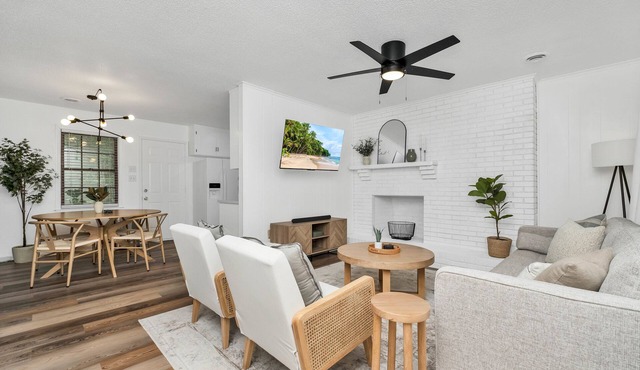 NEW! Cozy newly renovated midcentury modern home