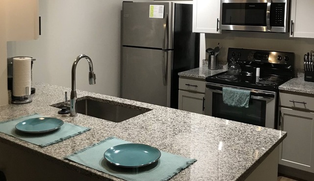 *New* Cozy One bedroom with Beautiful Pool