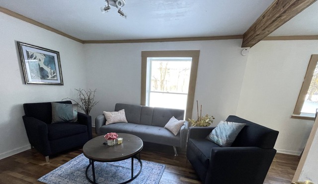 NEW!! Cozy two bedroom house in East Lansing
