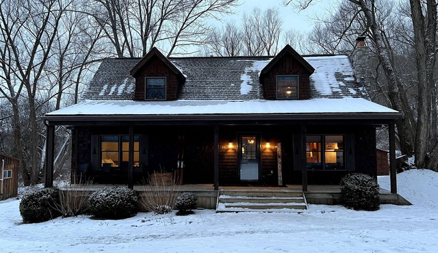 ❤⛷❄❤NEW! ☃⛷❄ Creekside Cabin-10 mins to EVL