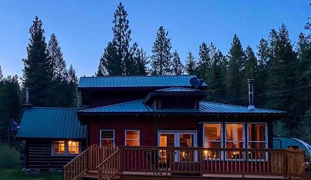 NEW! Creekside Clancy Cabin in Helena Natl Forest!