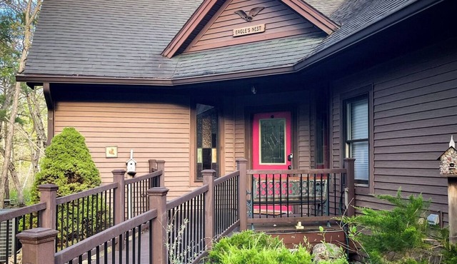 New Crystal River Listing for Summer 2022! 3 day min. Sleeps 14.
