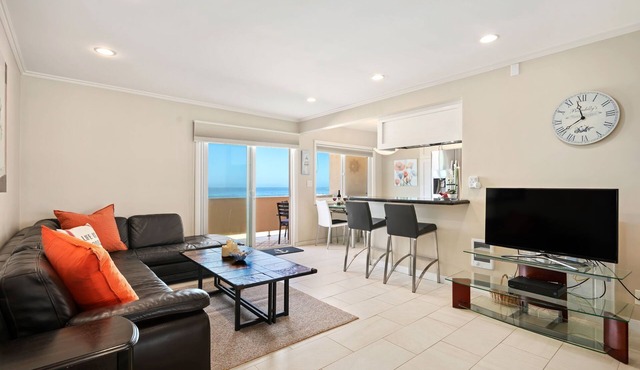 NEW CS 212 - 2bd Ocean Views, Walk Everywhere - You, me, and the Sea!