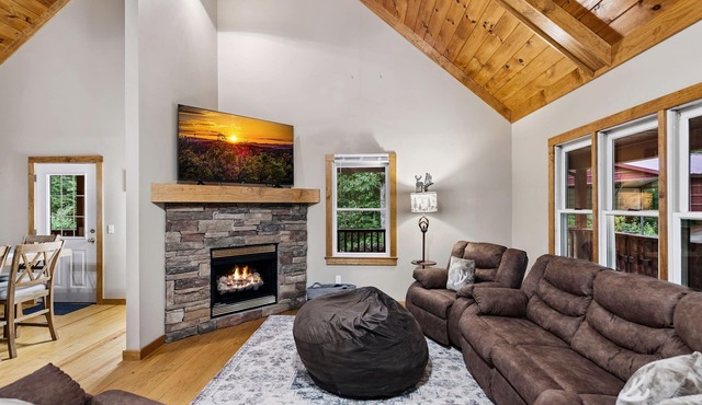 *NEW*Deer Hart Family Game Room Wineries Hiking