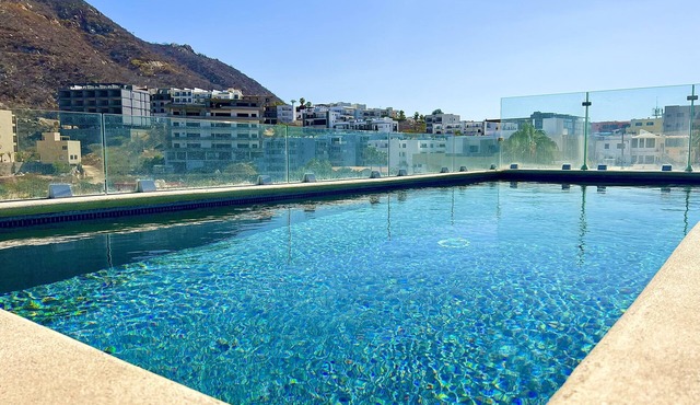 NEW Deluxe 2BR - 2BTH, 2 KING BEDS, Pool, GIG-Speed WI-FI, Barbecue, Grand Patio