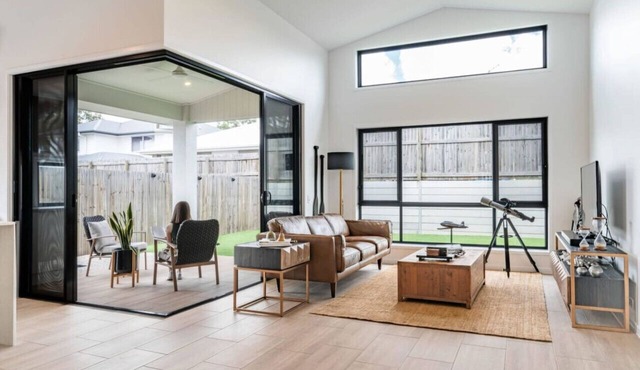 New Designer Built Boutique Holiday Home@Heathwood