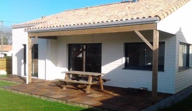 New detached house 350 m from the beach