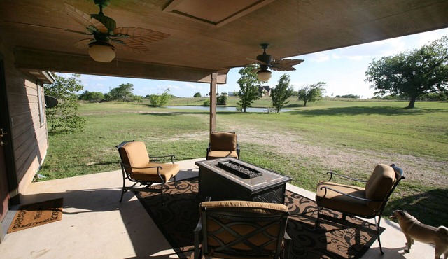 New discounts for weekly stays. Country retreat Fishing Pond on springfed creek,