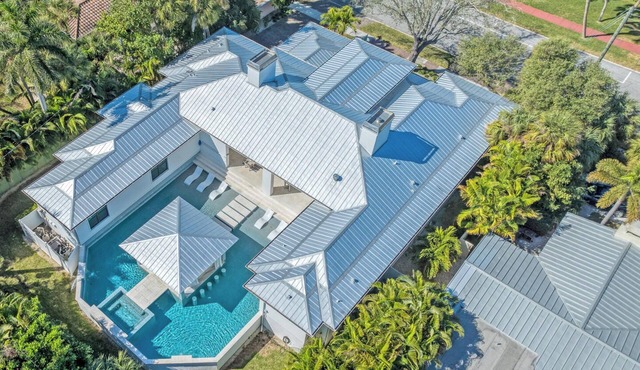 NEW! Dream Island | Walk to Lido Beach, Heated Pool & Spa, Pet Friendly Coastal Home