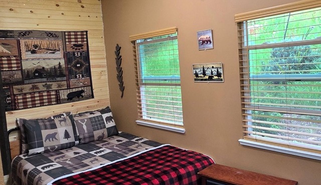 NEW Dreamy Cozy Little Rustic Cabin