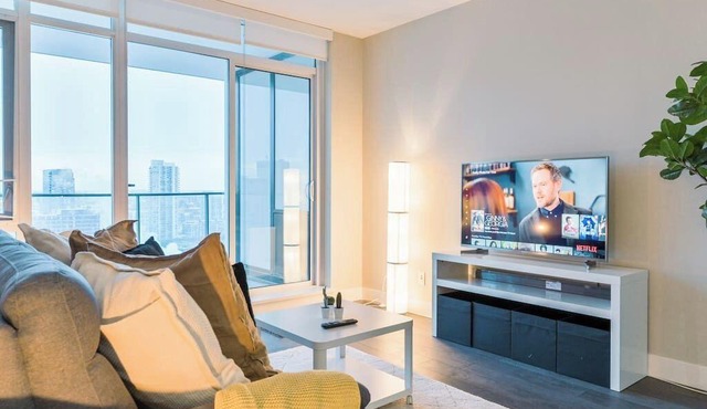 NEW! DT Views | UG Parking | Mins to Saddledome