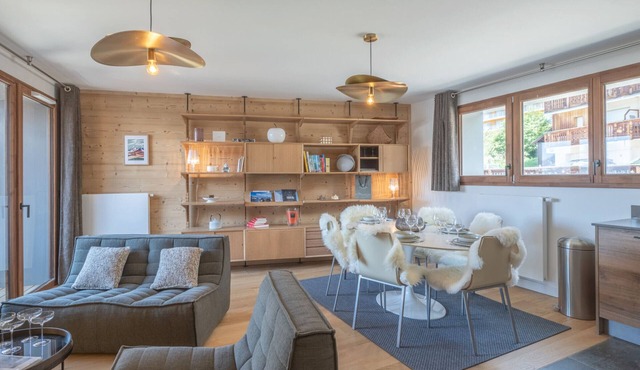 New duplex, near slopes, 8 pax, parking