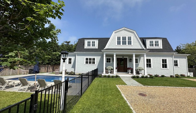 NEW Edgartown Luxury Home with Pool/Walk to Downtown Village