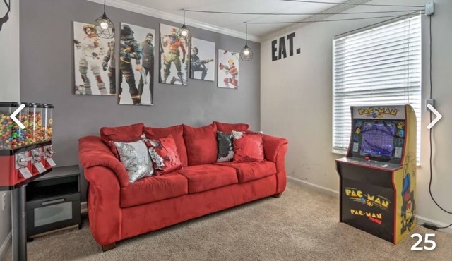 NEW Elegant Home w/ Themed Rooms