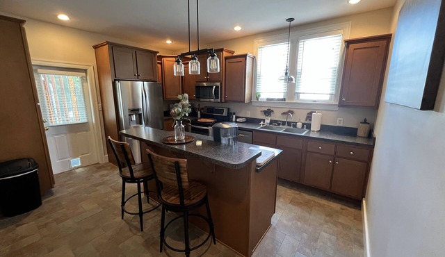 “New” Elizabethtown Poplar Place!