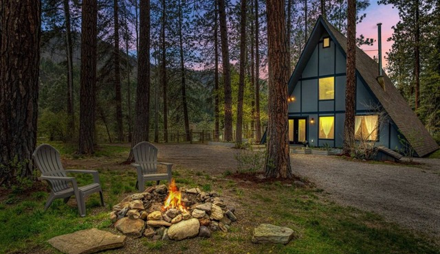 NEW Enchanting 3-bedroom house in Superior Sleeps 6 Pet friendly