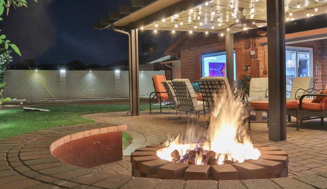 NEW Entire Residential Oasis with Two King Masters and a Large Backyard