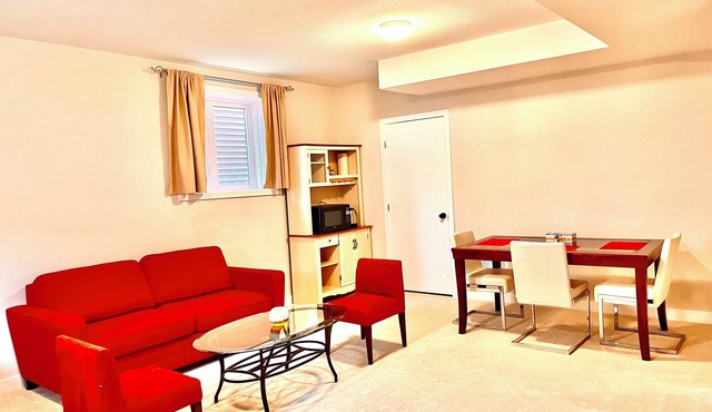 New Entire Upper level basement suite. Bright and spacious. Pet friendly.