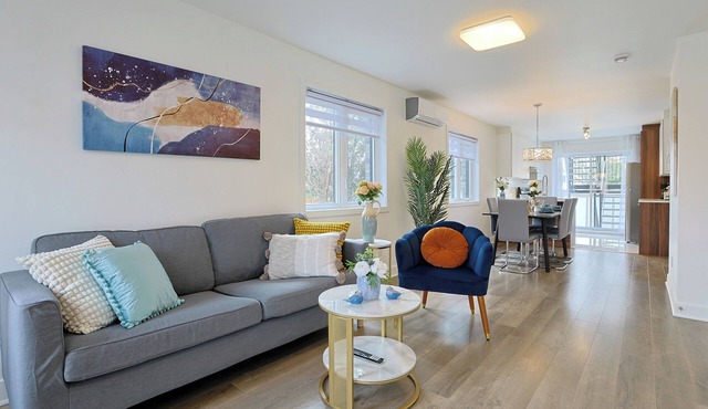 New Escape Haven 3-Beds Condo with Free Parking