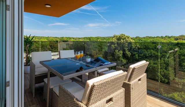 NEW & Exclusive apartment Ellen-250m from the beach