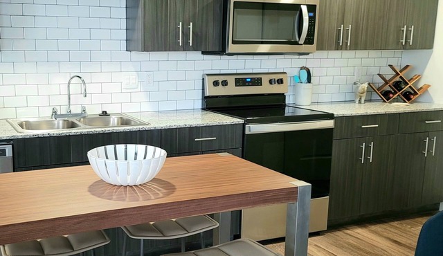 NEW Executive Lofts on Cherry Street 403