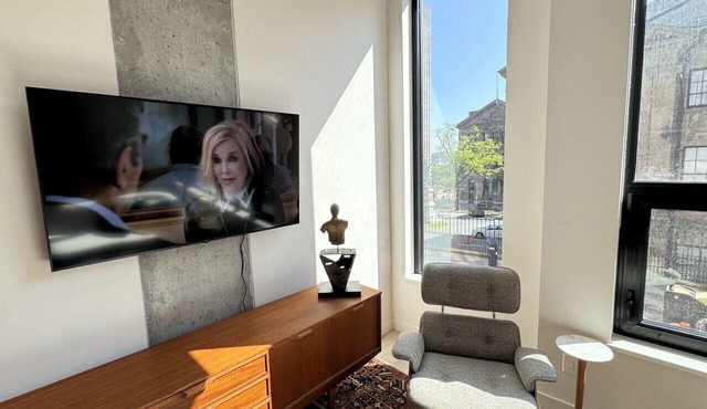 *NEW Executive Mid-Century Modern 2B/2B