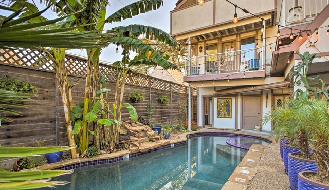 NEW! Expansive Houston Villa w/ Private Oasis