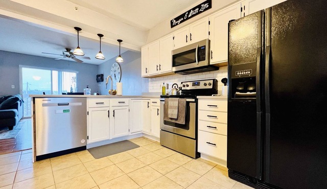 NEW Extended Stay - 2 bed home in Carnegie, PA