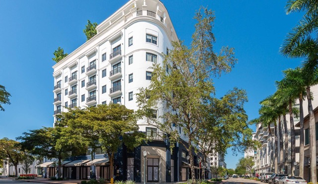 New Family Condo by Merrick Park with Rooftop Pool
