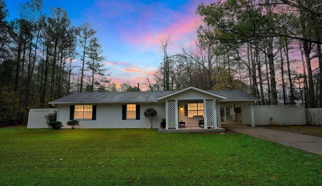 NEW! Family-Friendly 3BR Oasis in Powder Springs