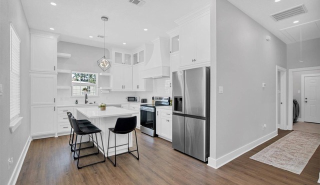 New, Family Friendly, Centrally located Duplex