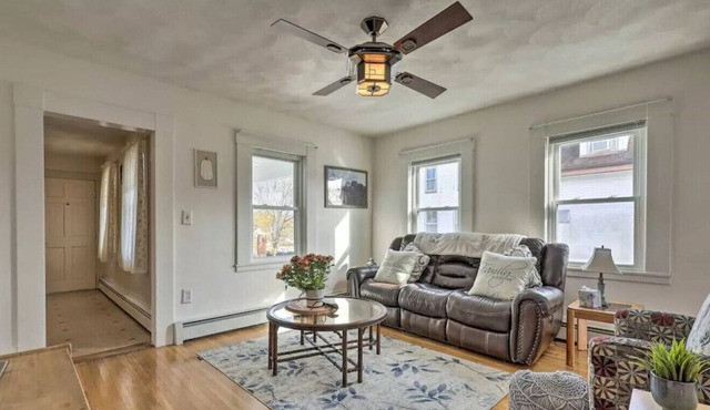 NEW! Family-Friendly Getaway < 1 Mi to Dtwn Salem!