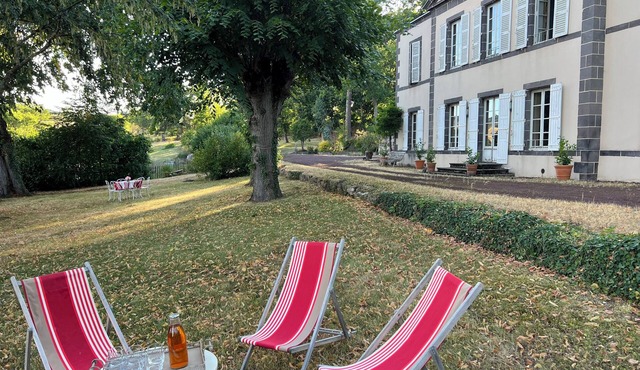 New! Family home surrounded by nature, close to lakes and volcanoes.