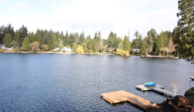 "NEW" Family Oasis on Star Lake; Kayaks + Grill + Game room!