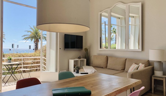 New flat with sea view & garden on the Promenade