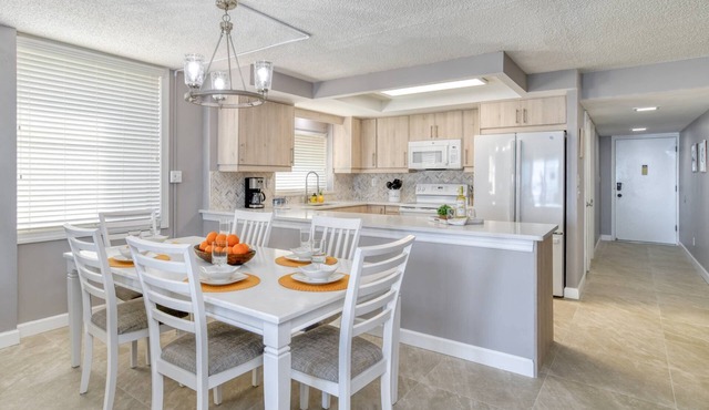 New Flooring, Kitchen, & Bath! Beachfront, Direct Ocean & Pool Views, Elevator, $300 in Free Tickets