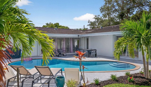 NEW Florence Villa with Pool