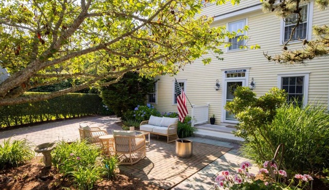 NEW for 2026! Fabulous 5 bed/4 bath home perfect for 1-2 families in Naushop!