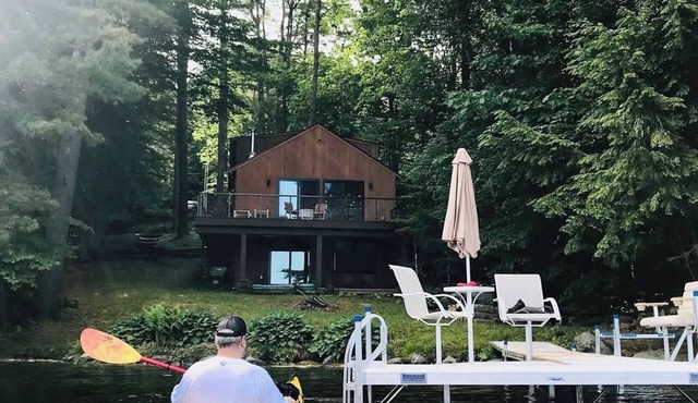 New for 2026 – Owl’s Nest | Modern Lakeside 3-Bedroom Retreat
