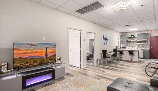 New Fountain Hills Suite On The Avenue/2Bed-2Bath