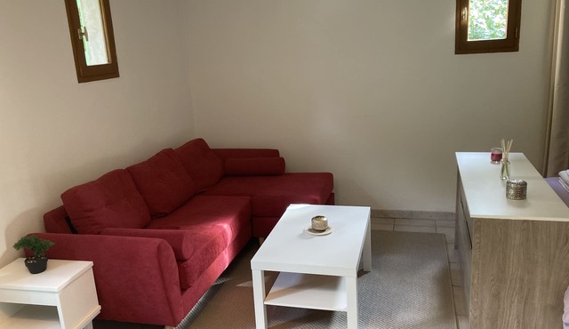 New - Small house on the banks of the Dordogne