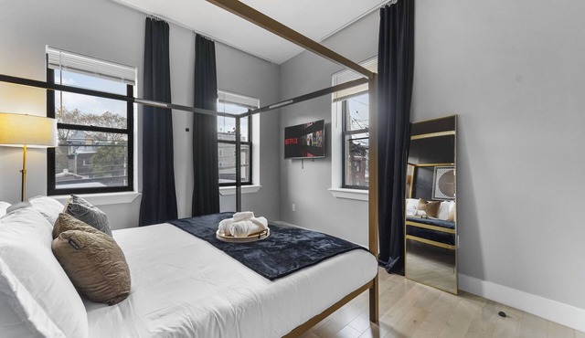 New! Free Parking 30% Off King bd NYC 30 Min W/D