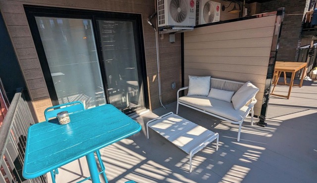 New fully furnished high-end apartment near Jean Talon market