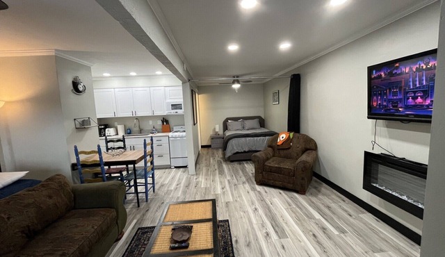 NEW FULLY REMODELED 1 BEDROOM/1 BATH-SLEEPS 4 IN BIG SKY MEADOWS