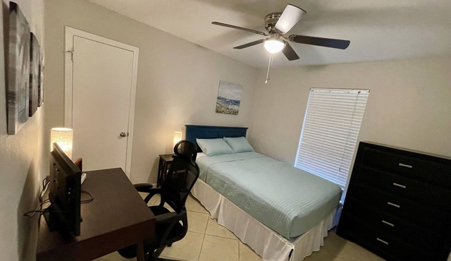 New Fully Renovated cozy home! Prime location, family friendly. Book now!