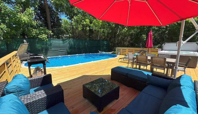 NEW! Fun&Stylish Home near ATL w/Foosball,AirHockey,Games,BBQ,HotTub,SUMMER:Pool