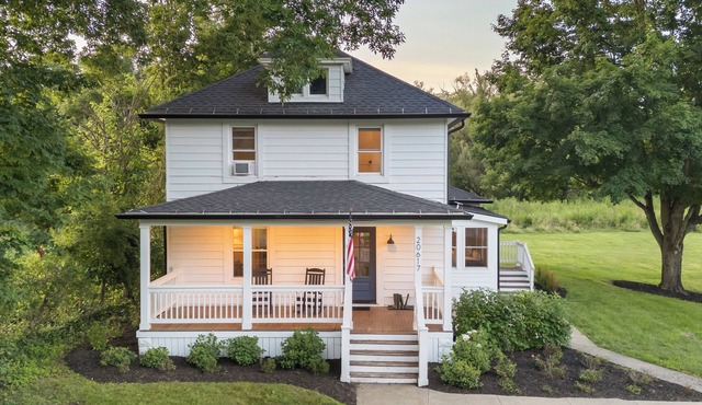 New Gaia Farmhouse: Steps from Kenyon College & Kokosing